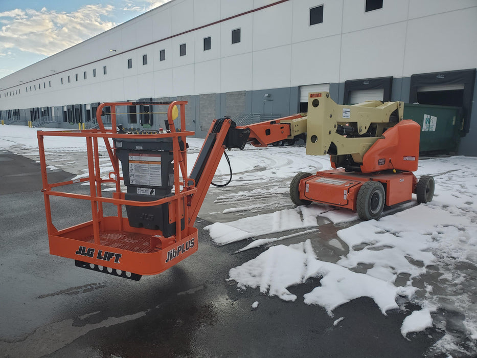 2019 JLG E400AJPN