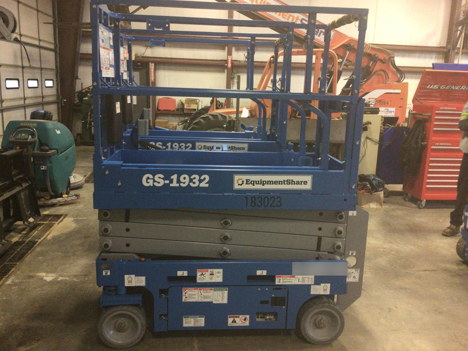 2021 GENIE GS-1932