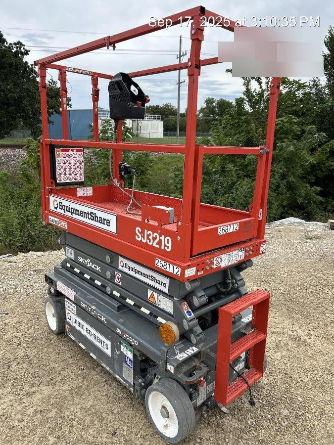 2023 SKYJACK SJ3219