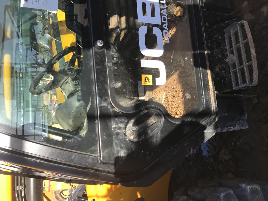 2020 JCB 510-56 Cab/Heat/Air, 74 HP, Solid Tires, STD Worklight, Beacon, Aux Hydraulics, Lifting Eye, Back up Alarm w/66" Carriage/60" Forks