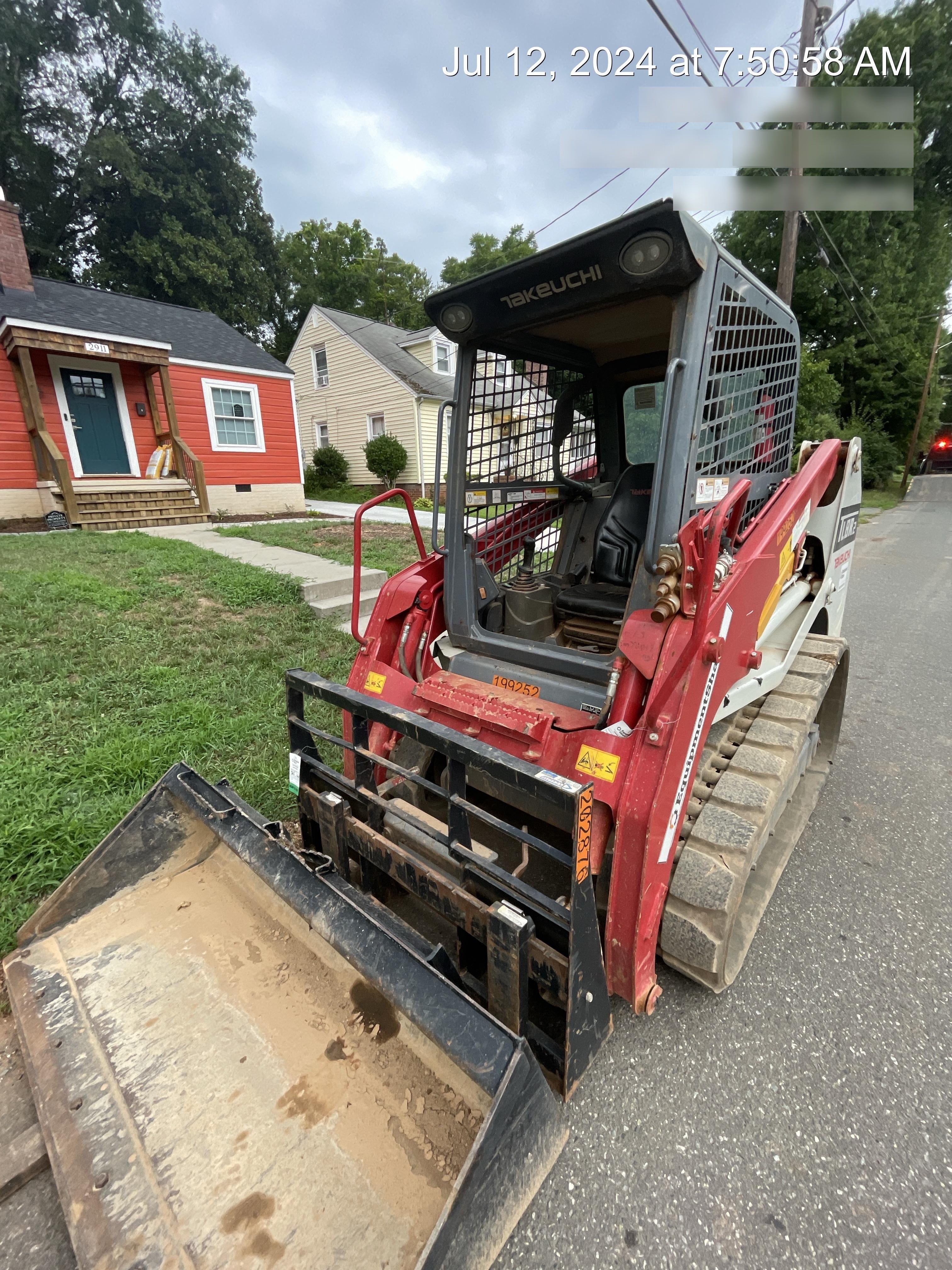 2022 TAKEUCHI TL8R2-R