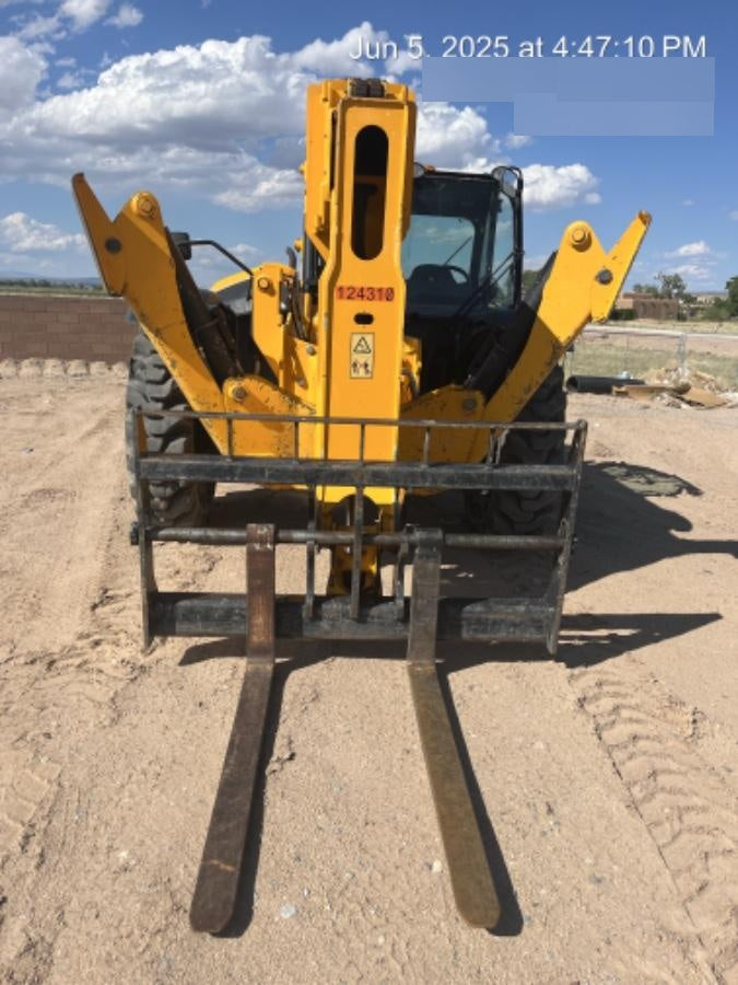 2021 JCB 512-56