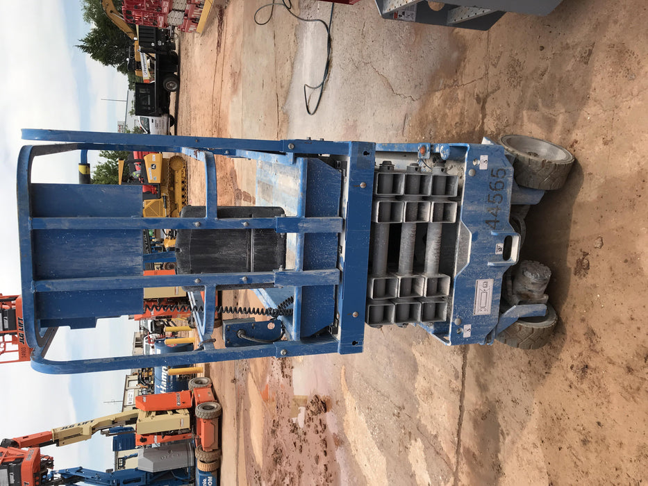 2019 Genie GS-1930 Fixed rails with chain Entry