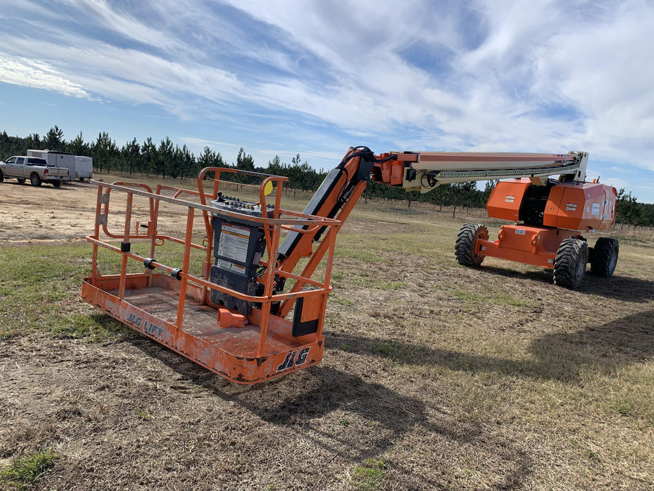 2020 JLG 860SJ Deutz Diesel Engine, FF Tires, Rotating Beacon, Panel Cradle Package