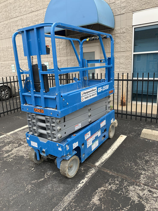 2020 Genie GS-1930 Solid Non Marking Tires, Beacon, Folding rails with half height swing gate