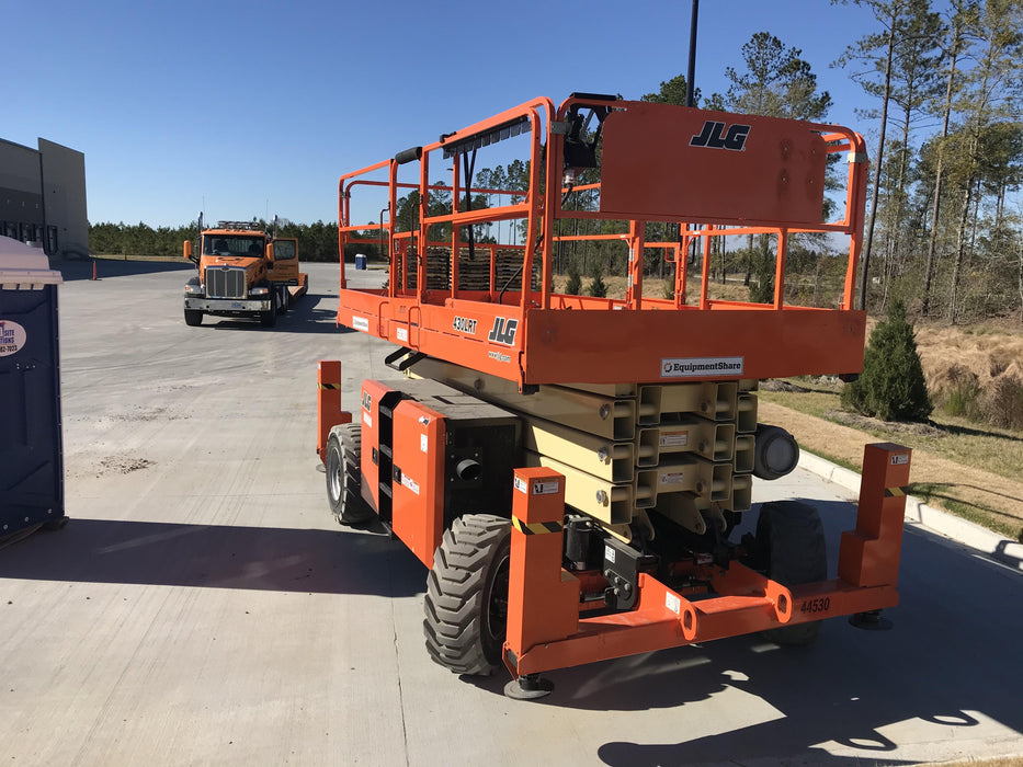2019 JLG 430LRT