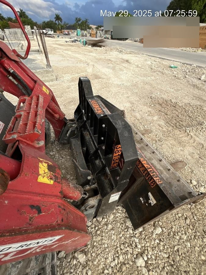 2022 ARROW MATERIAL HANDLING 48" Pallet Forks - Arrow