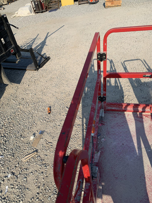 2020 MEC 1330SE Solid NM Tires, Steel Swing out Doors, LCS, Beacon, 900W Invertor