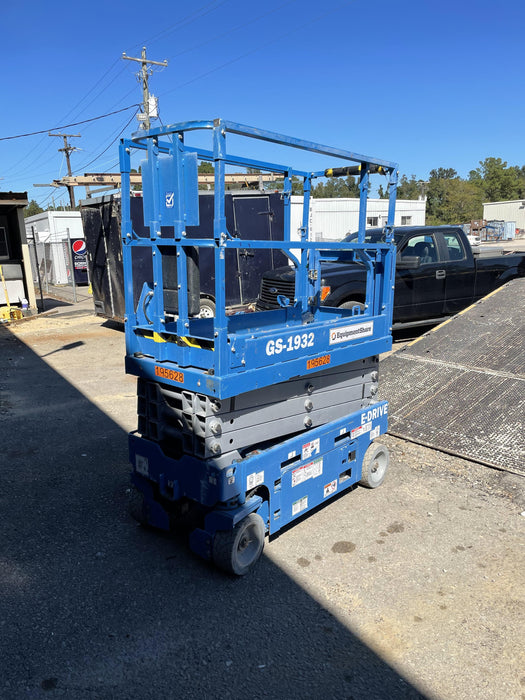 2021 GENIE GS-1932