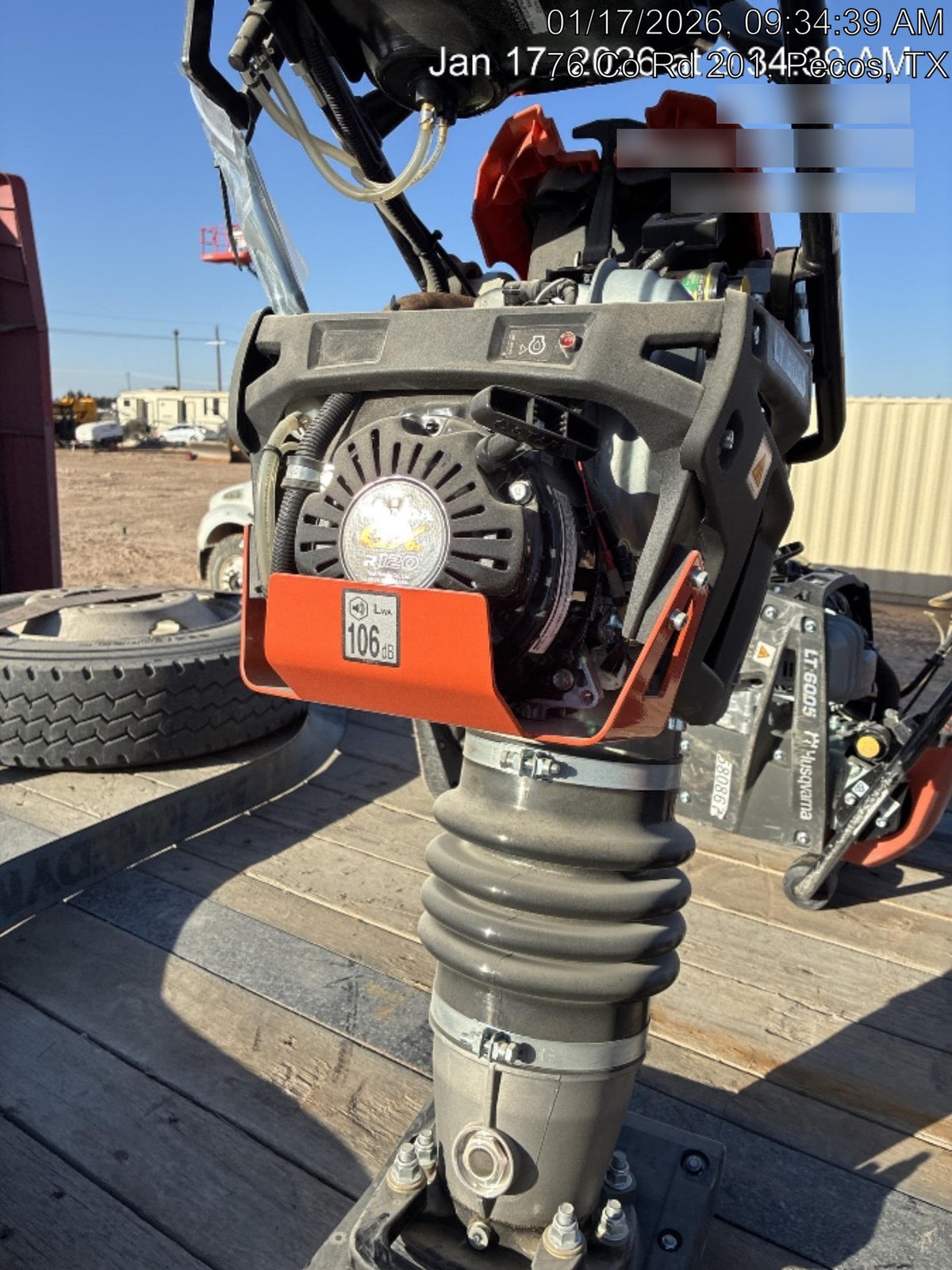 2025 HUSQVARNA LT6005
