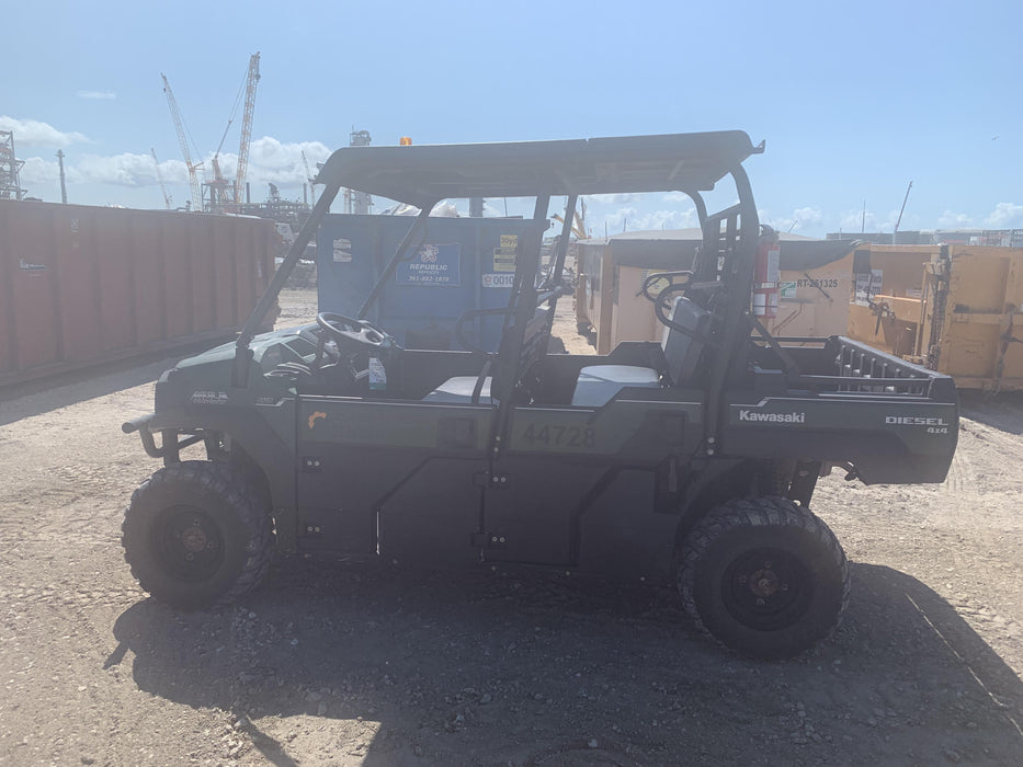 Kawasaki Mule PRO-DXT Standard Options, Backup Alarm, Beacon, Plastic Hard Top, Poly Windshield, Horn Kit