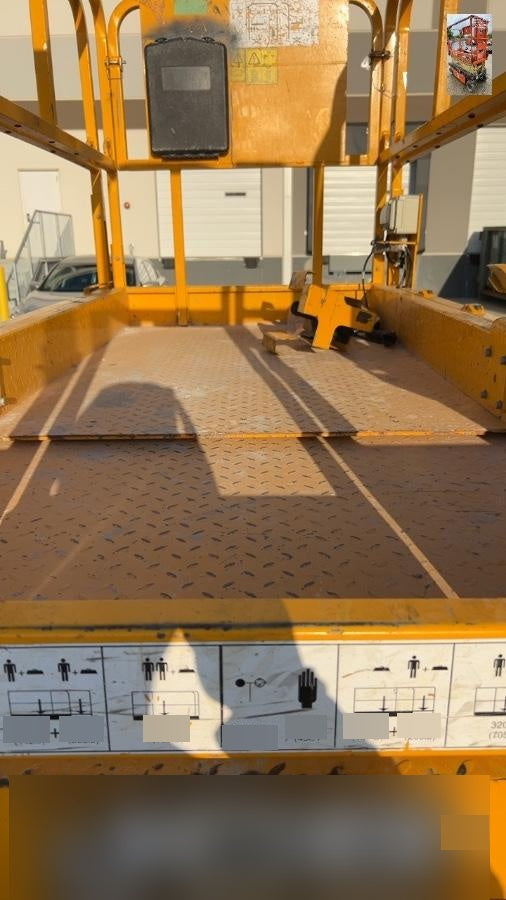 2023 JCB S2632E