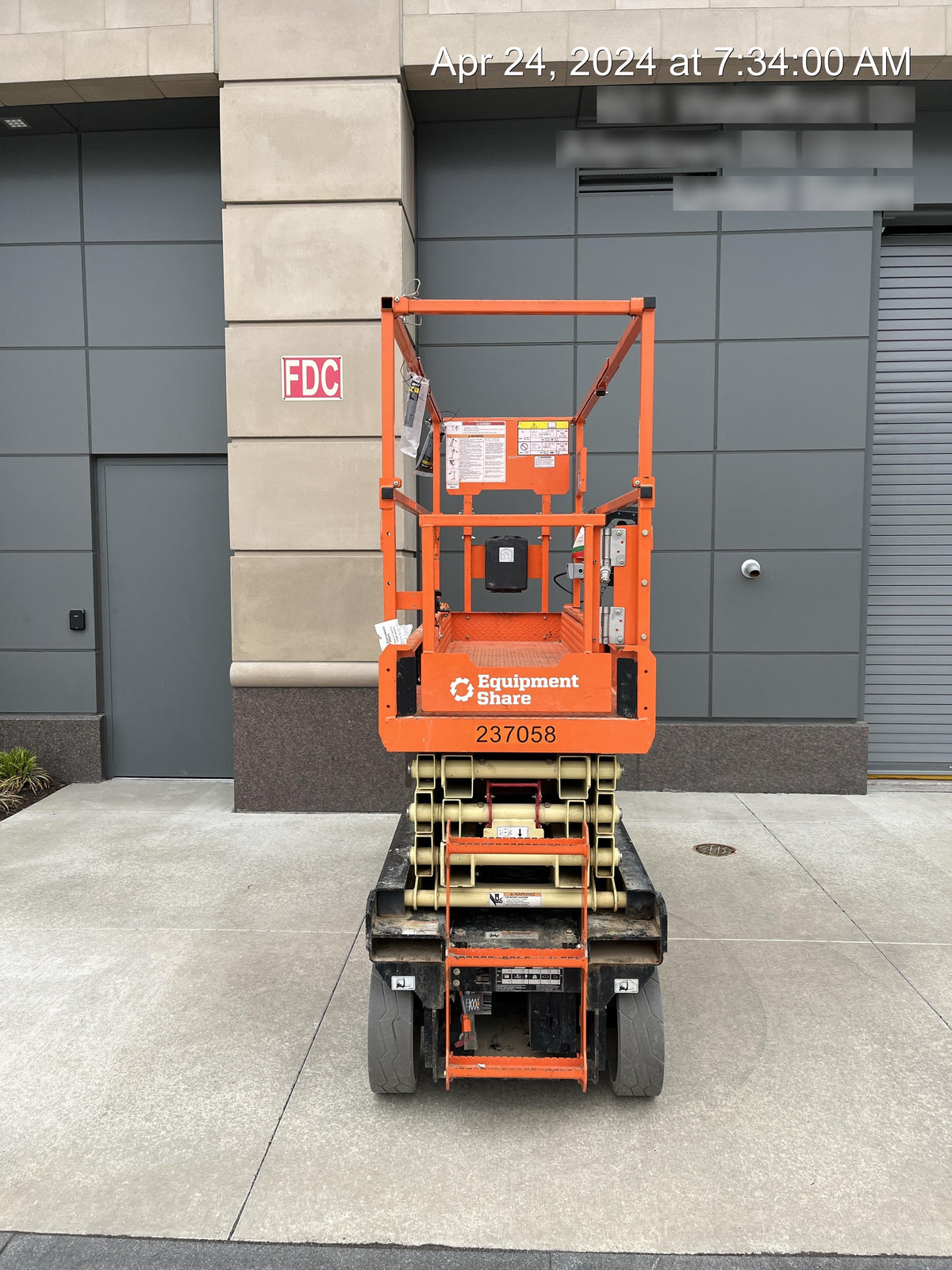 2022 JLG ES2632