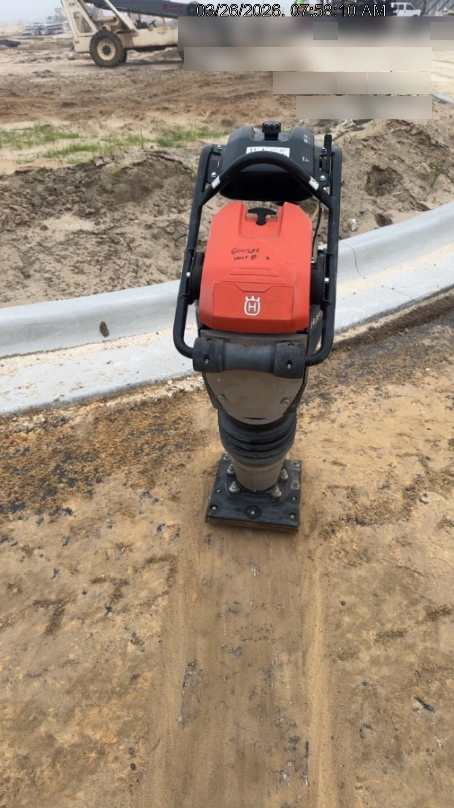 2025 HUSQVARNA LT6005