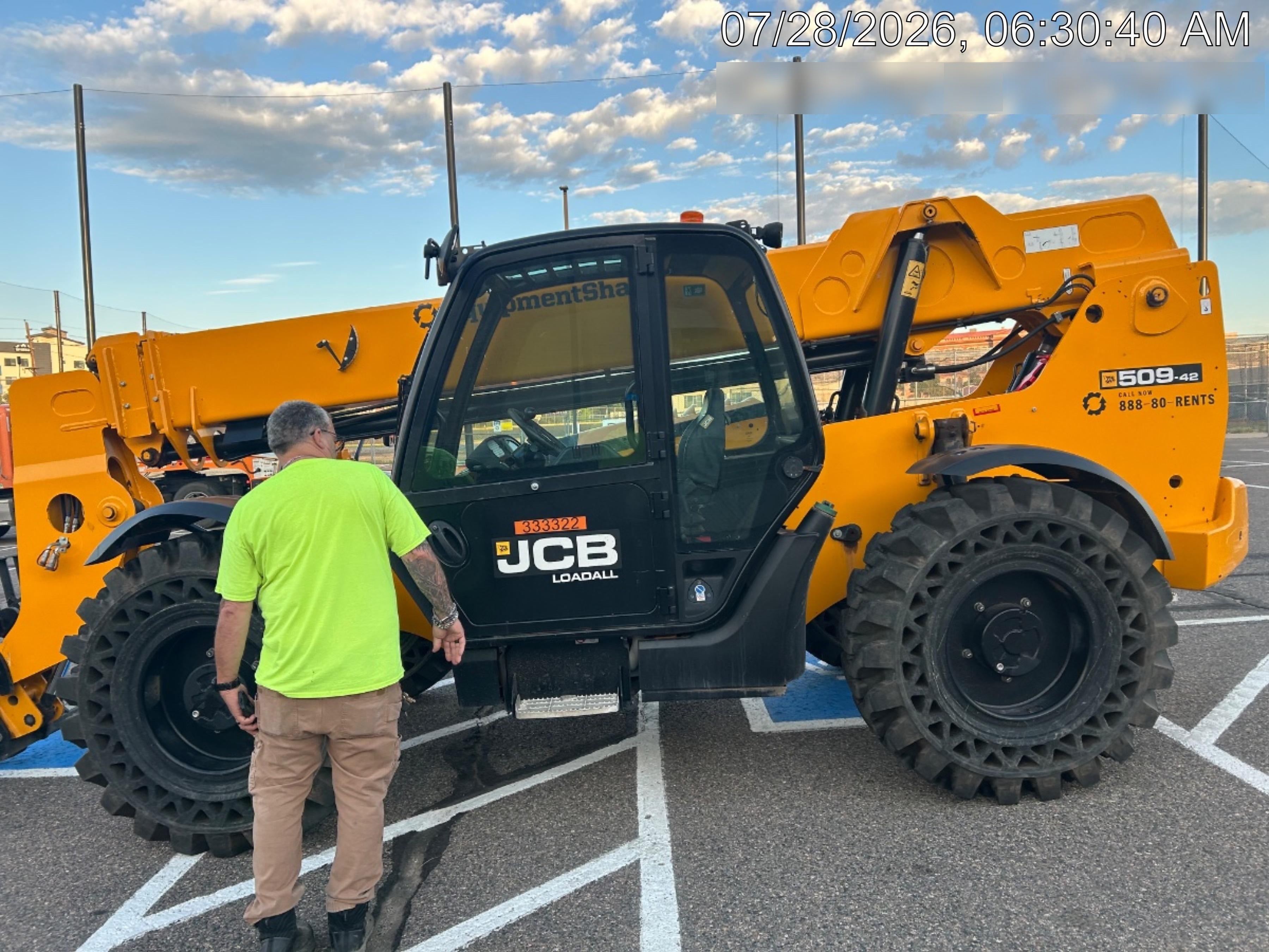 2023 JCB 509-42