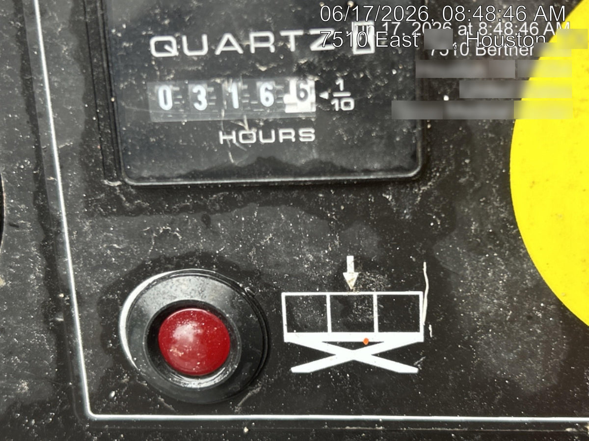 2021 JLG ES1330L