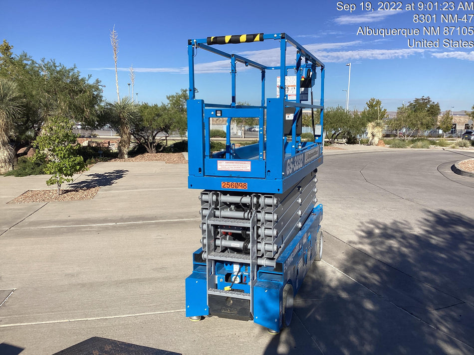 2022 GENIE GS-3232