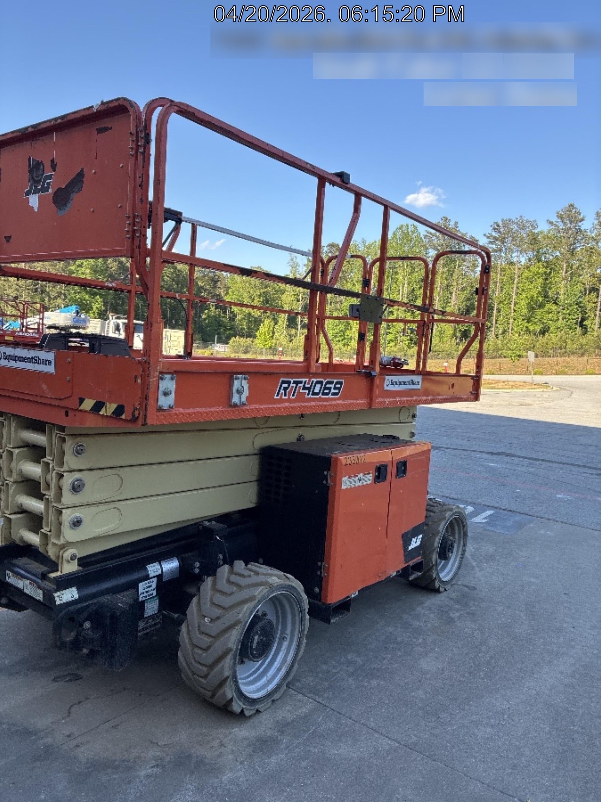 2022 JLG RT4069