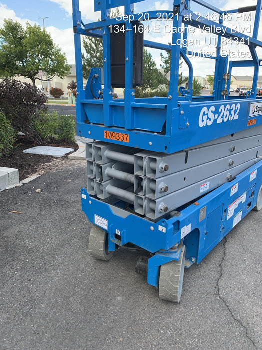 2020 Genie GS-2632 Solid NM Tires, Folding Rails with Half-Height Swing Gate, Beacon