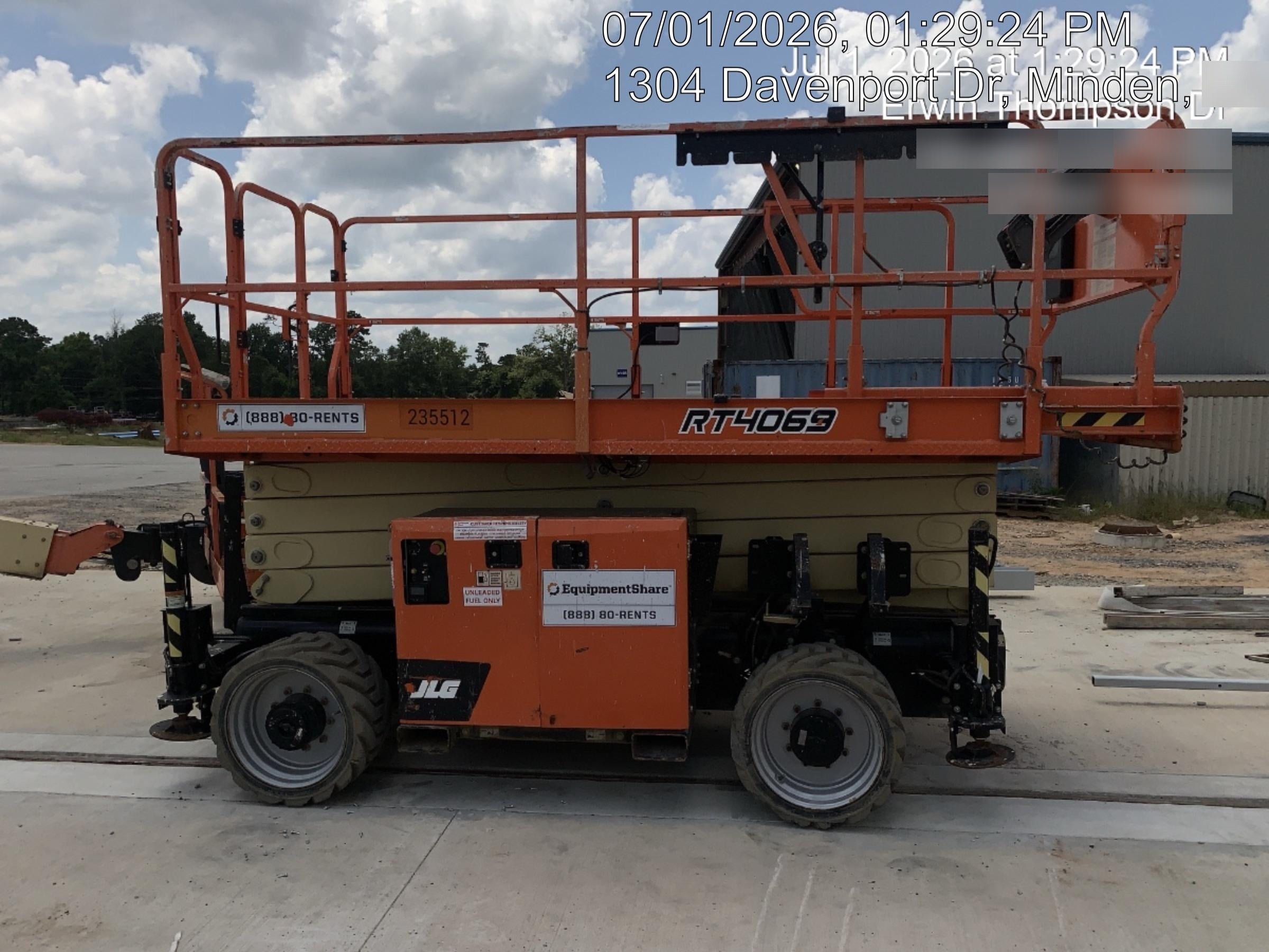2022 JLG RT4069