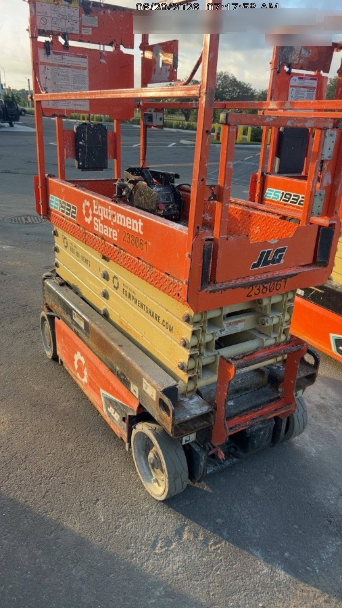 2022 JLG ES1932