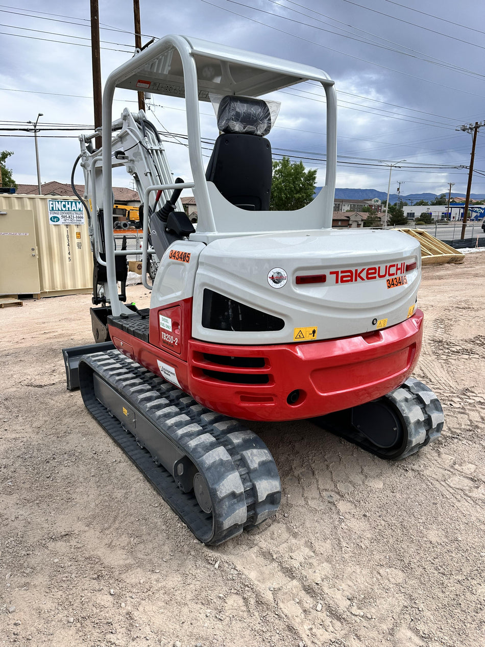 2023 TAKEUCHI TB250-2R