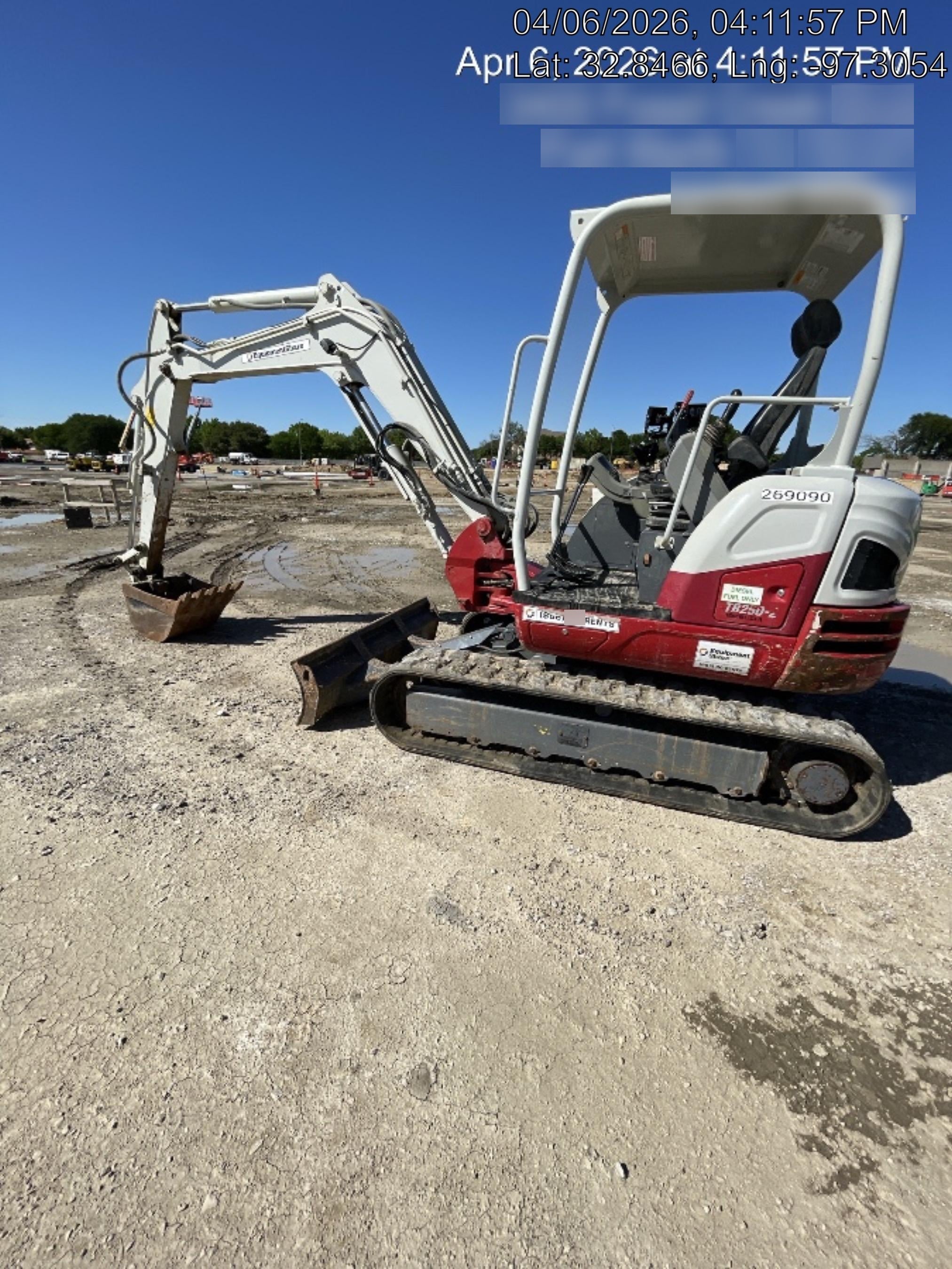 2022 TAKEUCHI TB250-2R