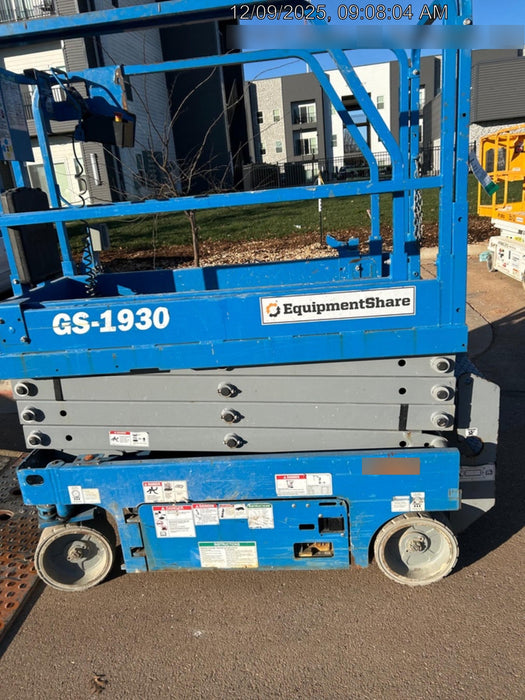 2019 Genie GS-1930 Fixed Rails with Chain Entry