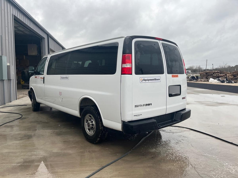 2022 GMC Savana 3500