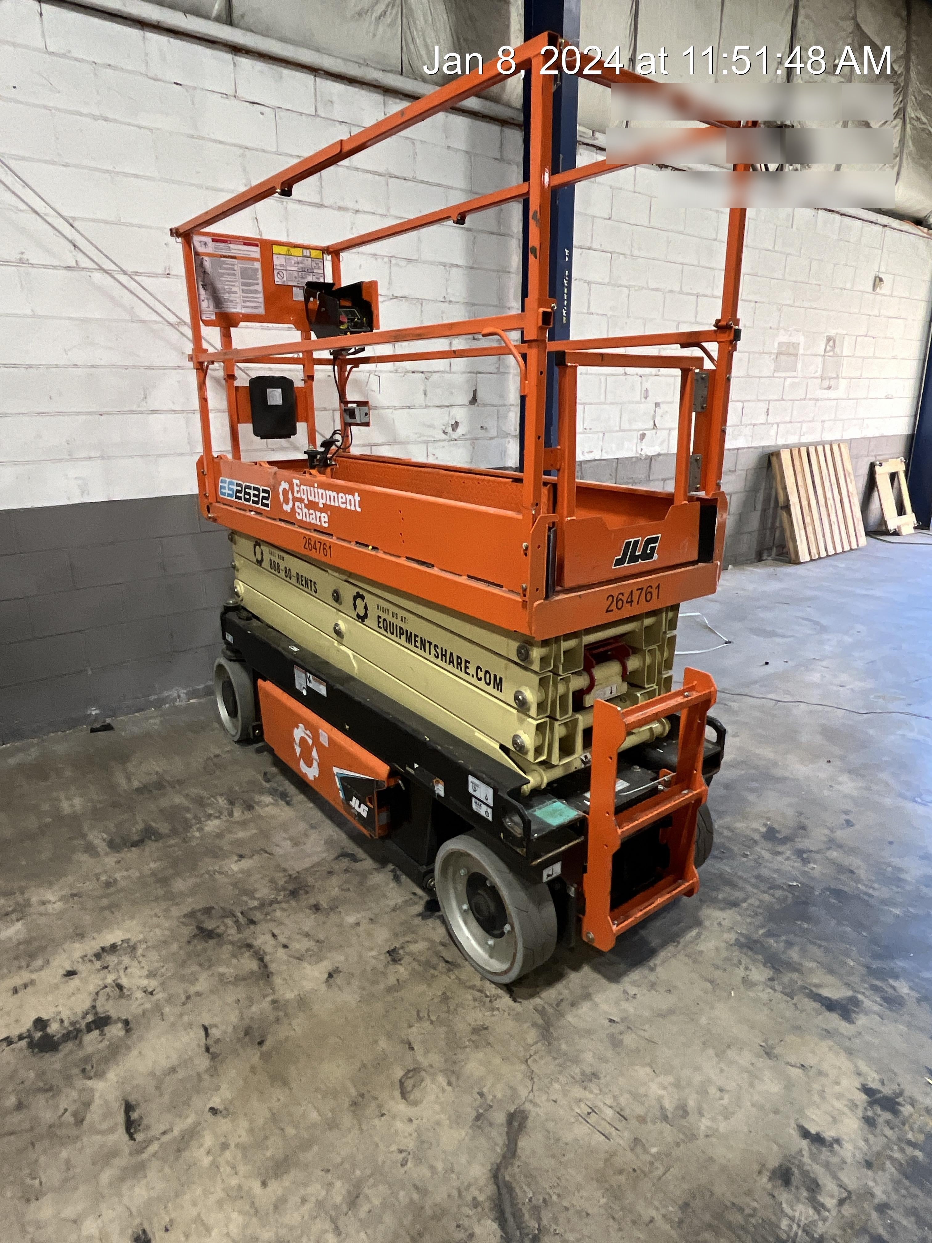 2022 JLG ES2632