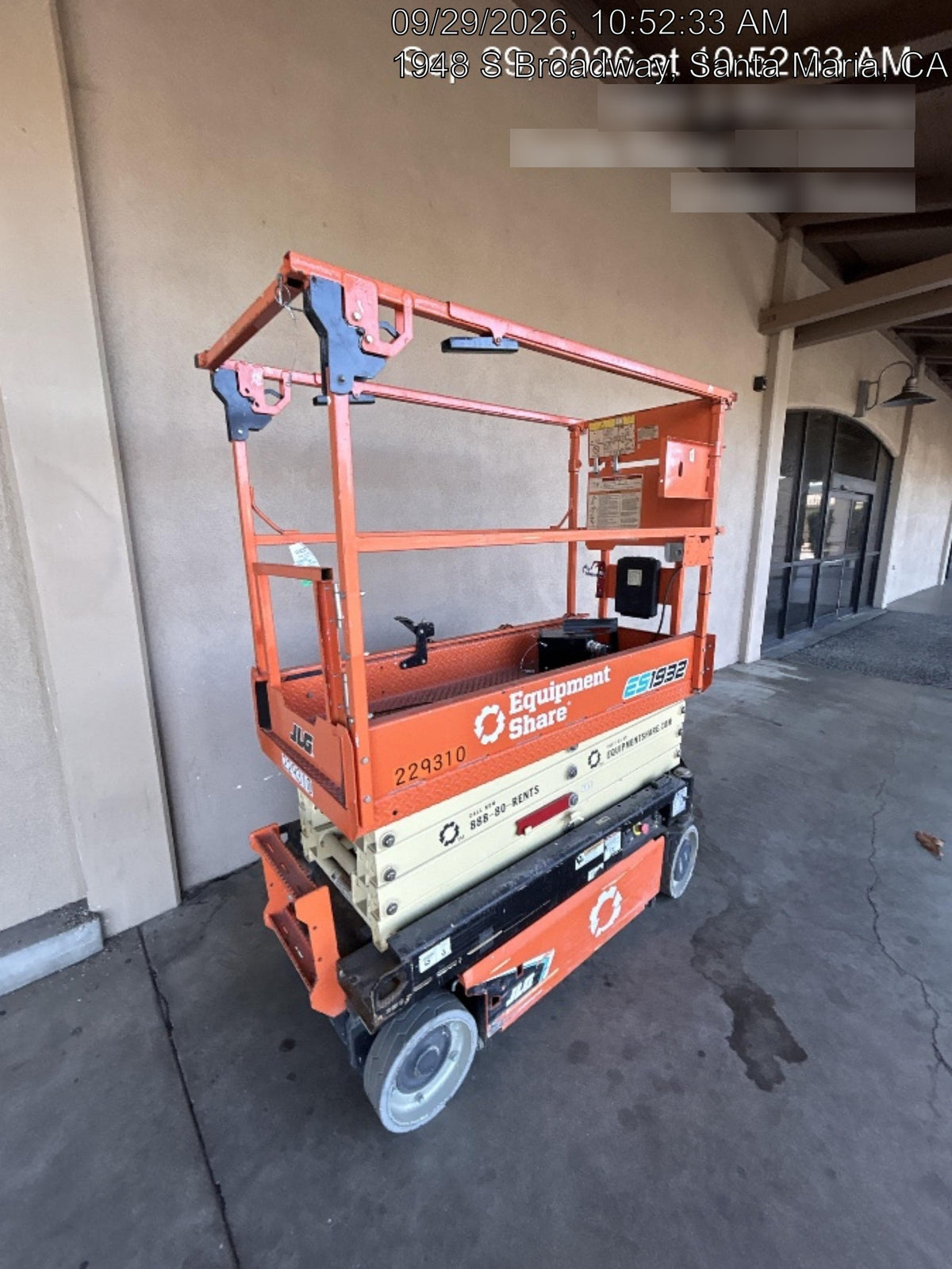 2022 JLG ES1932