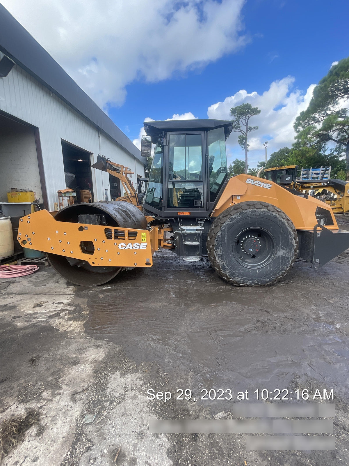 2022 CASE SV211ESM