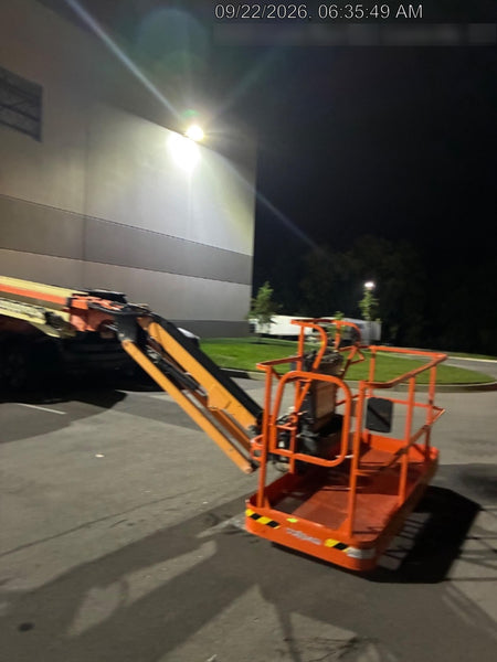 2022 JLG 660SJ