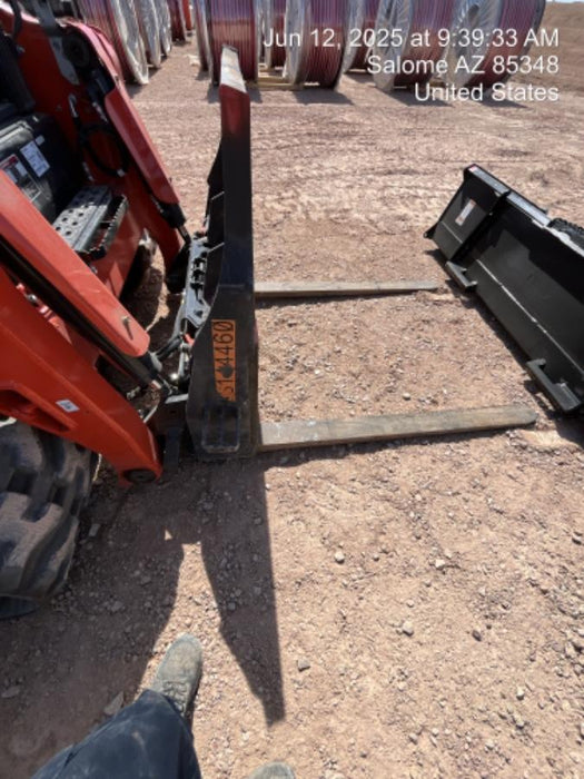 2021 PALADIN 48" Pallet Forks - Paladin