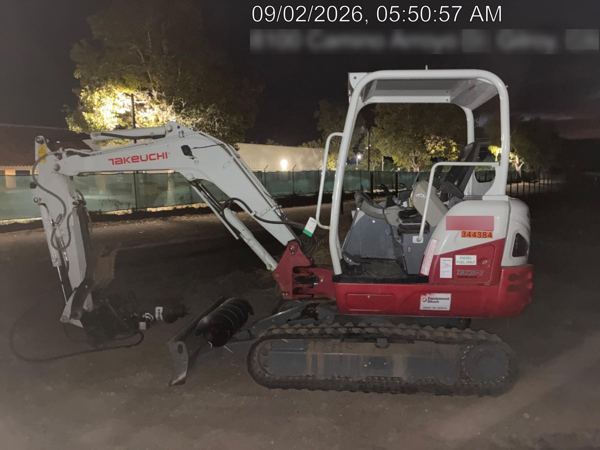 2023 TAKEUCHI TB235-2R