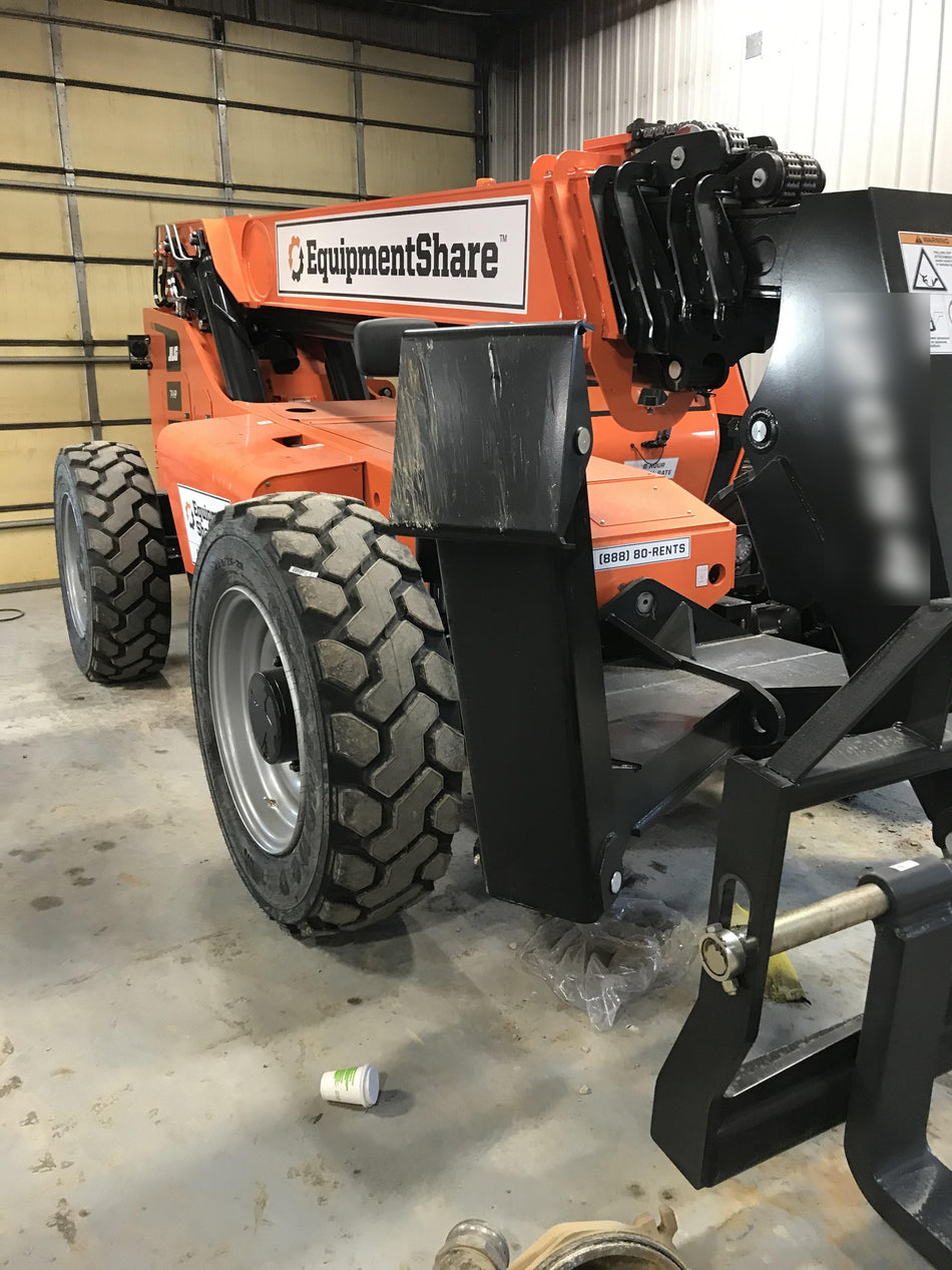 2021 JLG 12054