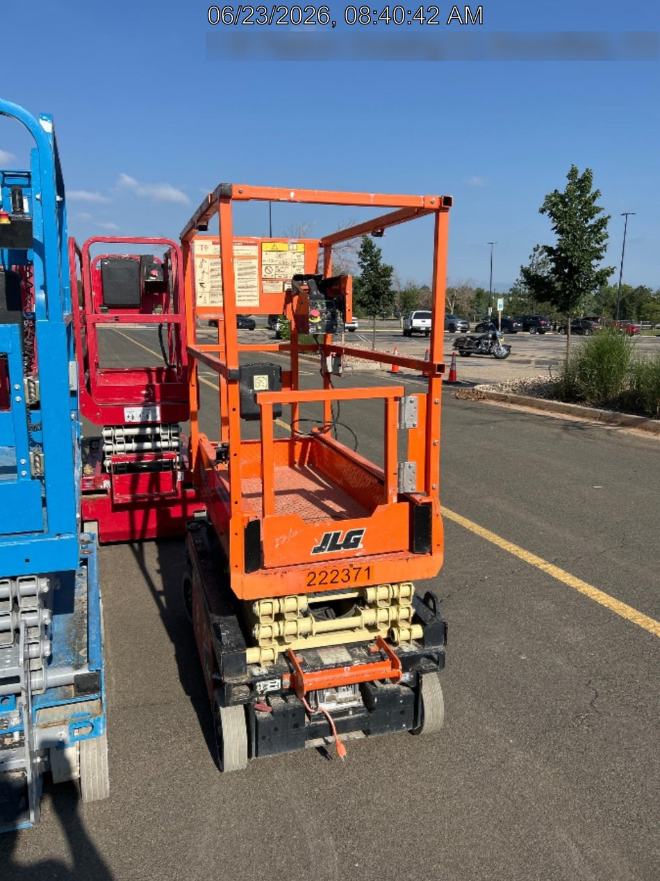 2022 JLG ES1330L