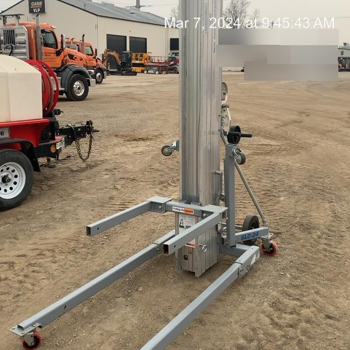 2023 GENIE SLC-24
