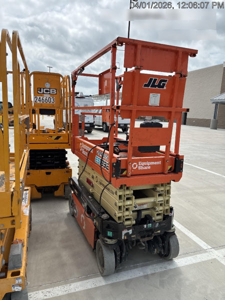 2022 JLG ES1932