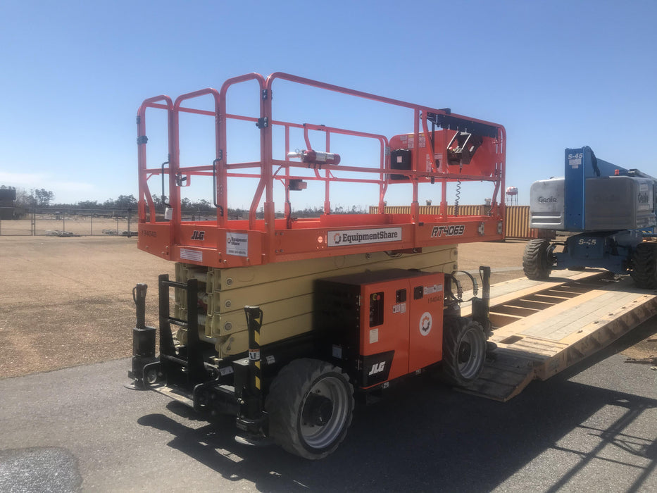 2021 JLG RT4069