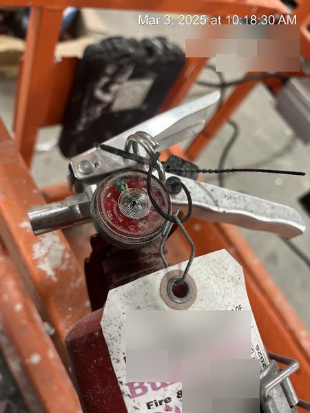 2021 JLG ES1330L