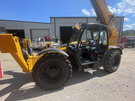 2025 JCB 512-56
