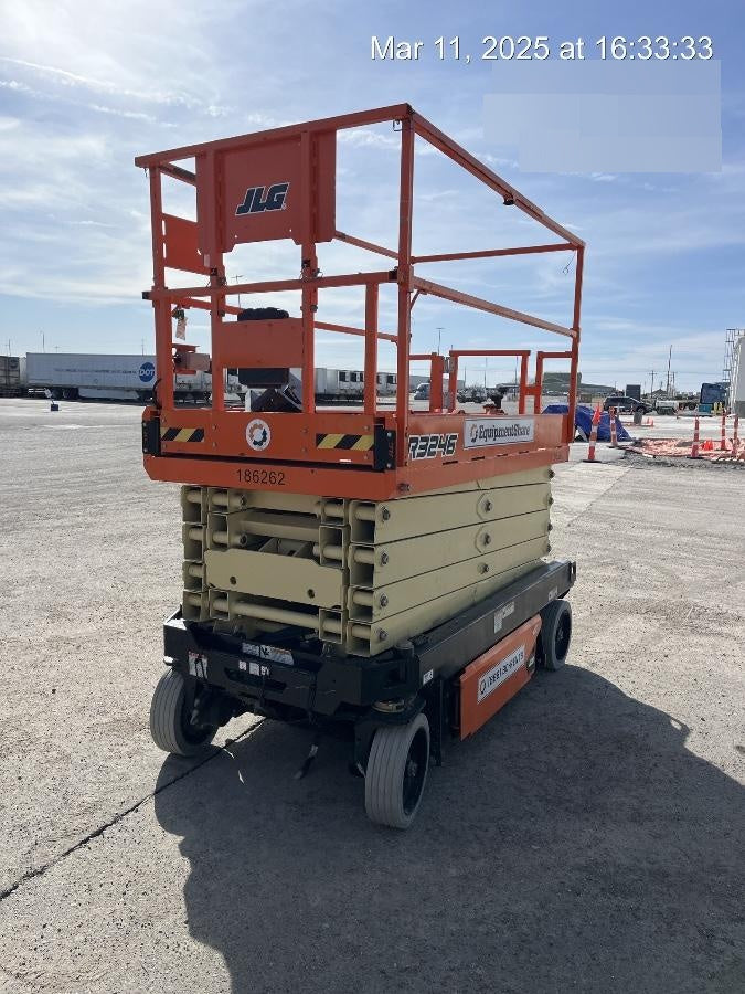 2021 JLG R3246