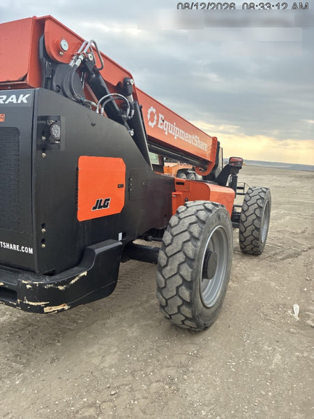 2023 SKYTRAK 8042
