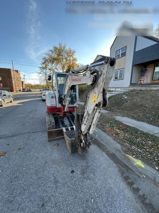 2020 TAKEUCHI TB235-2CR