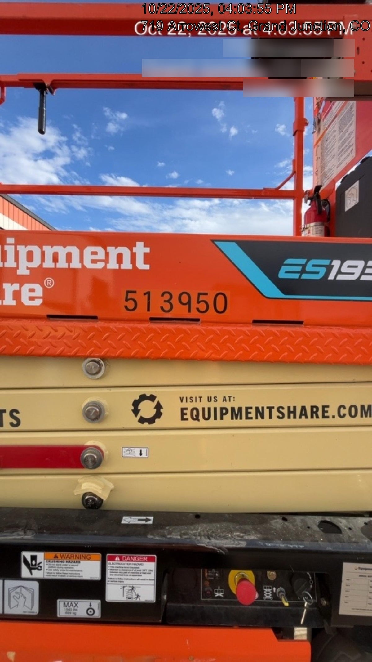 2025 JLG ES1932