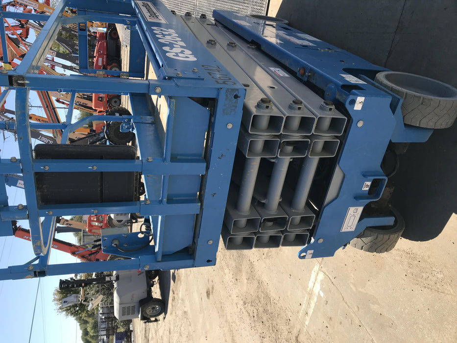 2019 Genie GS-2632 Folding rails with half height swing gate