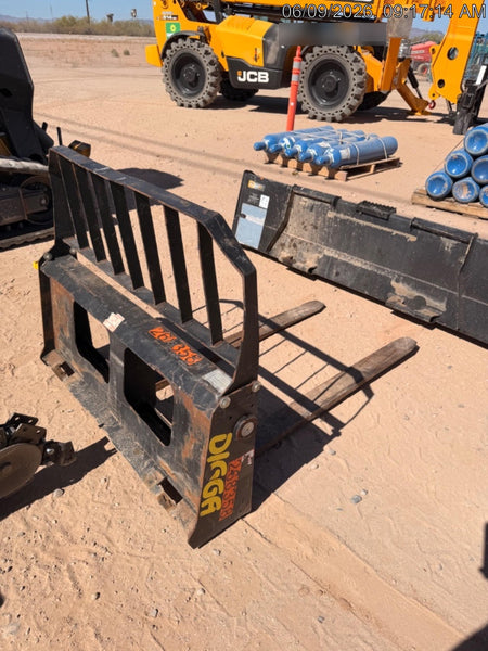2022 DIGGA 48" Pallet Forks - Digga