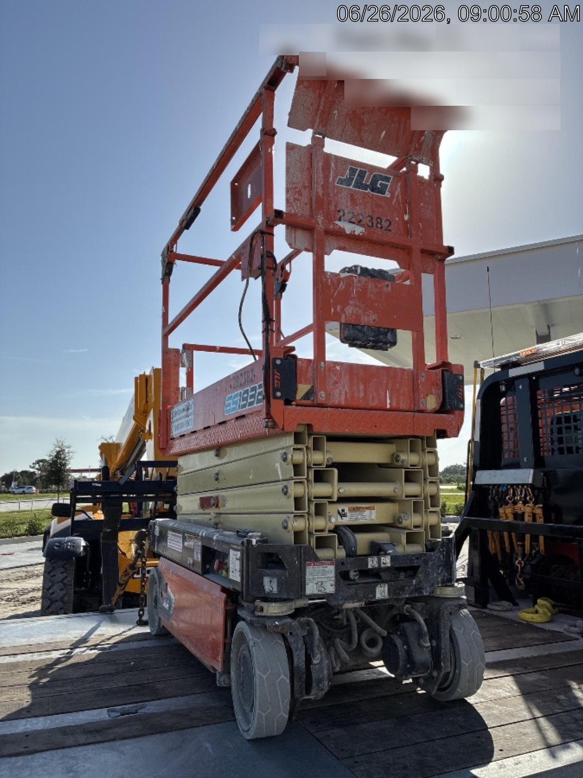 2022 JLG ES1932