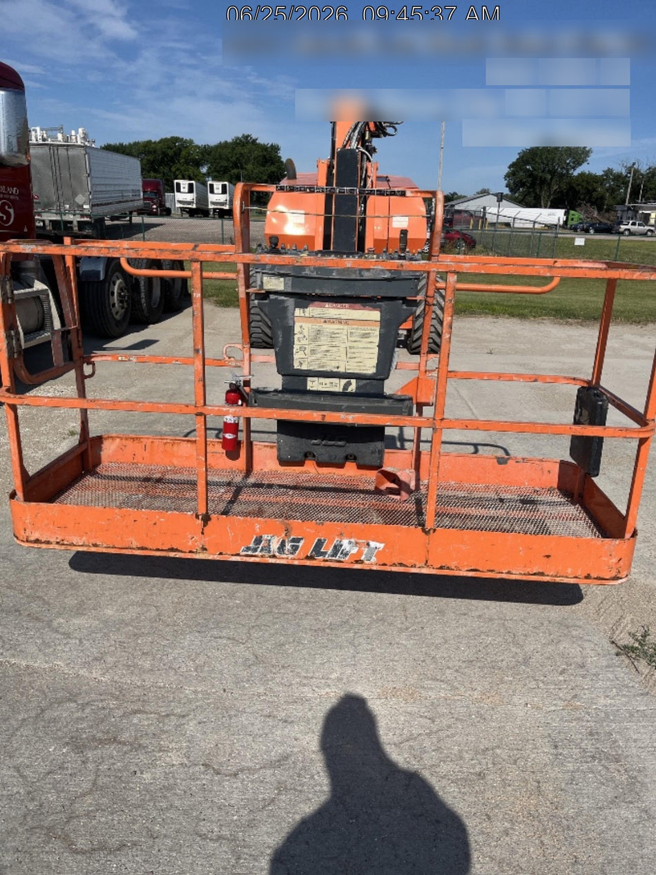 2021 JLG 800AJ